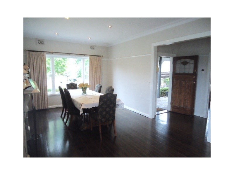 32 Jones Crescent, Rosanna VIC 3084