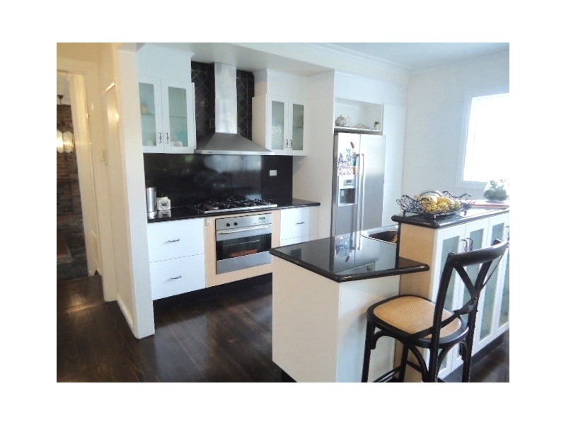 32 Jones Crescent, Rosanna VIC 3084