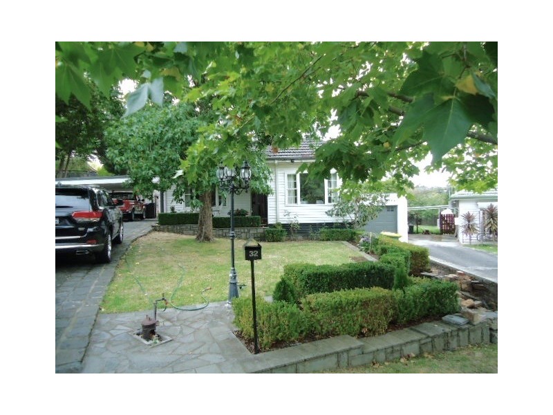 32 Jones Crescent, Rosanna VIC 3084