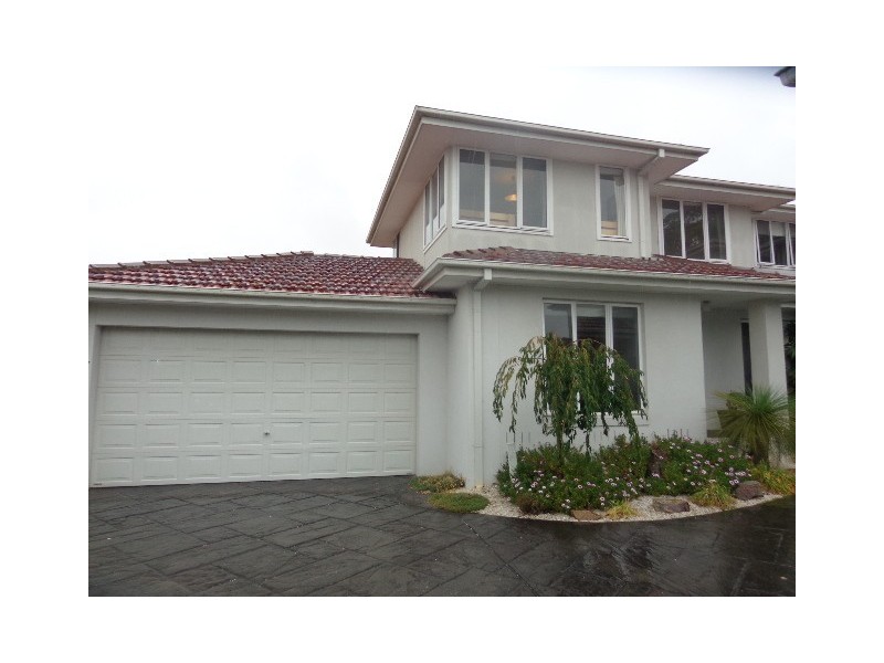 2/145 Waiora Road, Heidelberg Heights VIC 3081