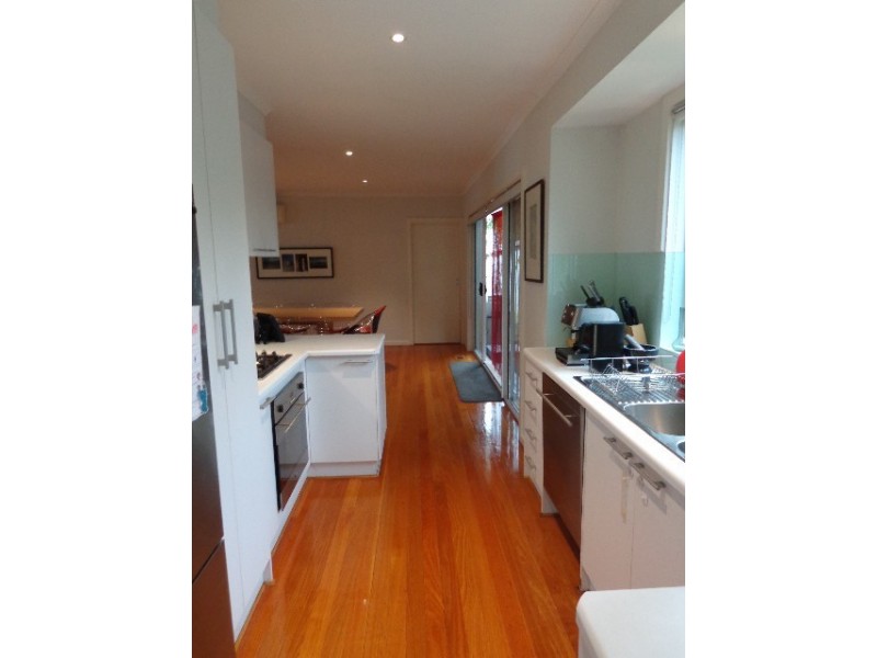 2/145 Waiora Road, Heidelberg Heights VIC 3081