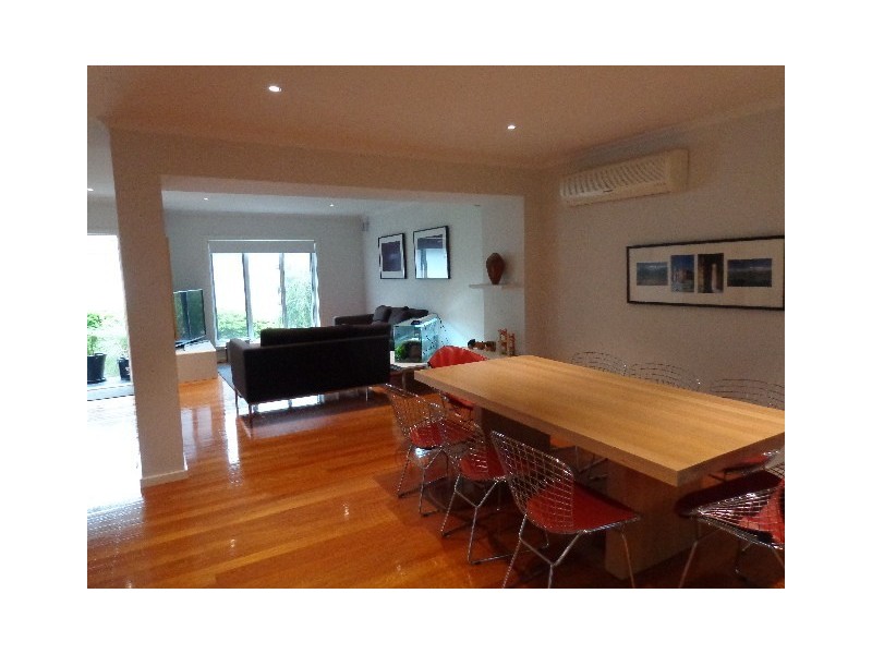 2/145 Waiora Road, Heidelberg Heights VIC 3081