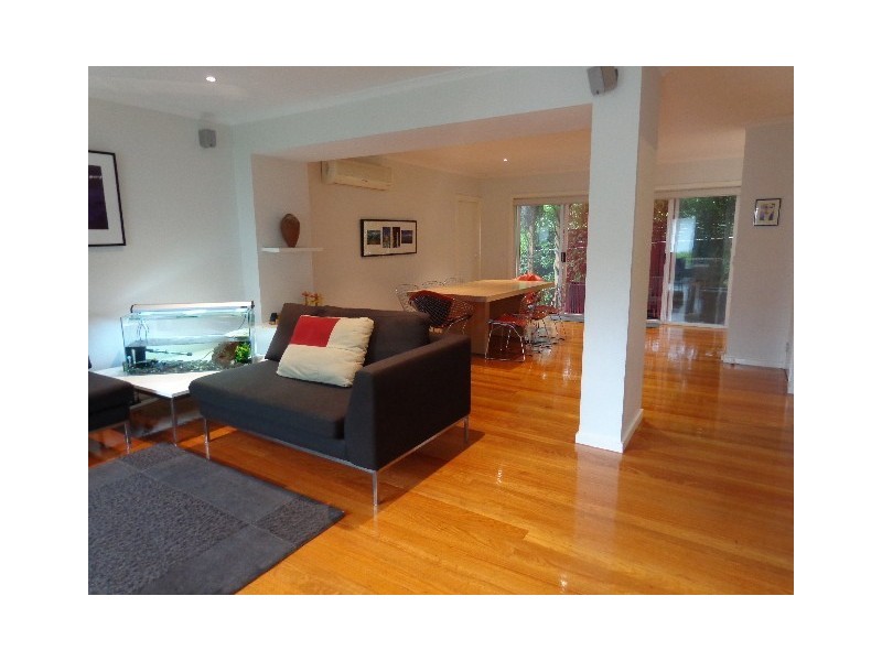 2/145 Waiora Road, Heidelberg Heights VIC 3081