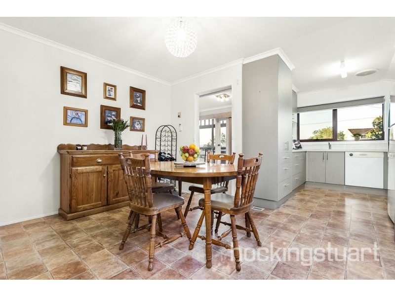 28 Collendina Crescent, Greensborough VIC 3088