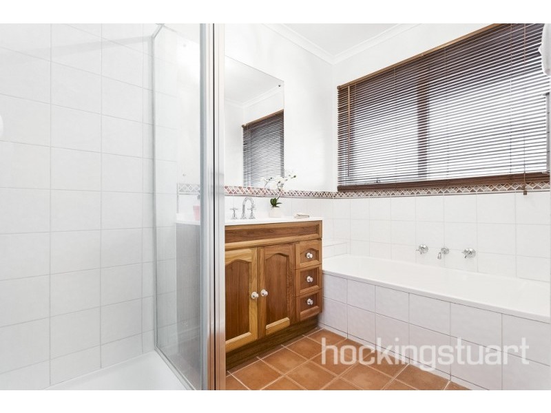 28 Collendina Crescent, Greensborough VIC 3088