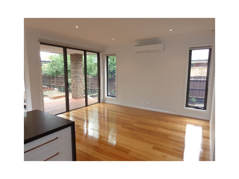 1/30 Curtis Avenue, Watsonia VIC 3087