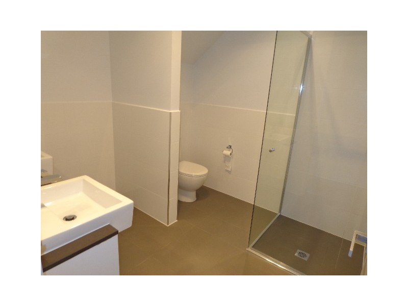 2/30 Curtis Avenue, Watsonia VIC 3087