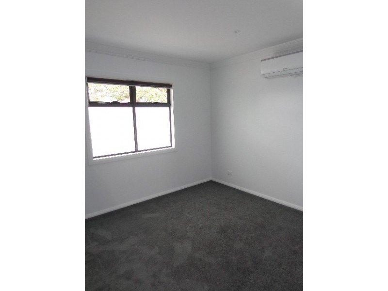 2/30 Curtis Avenue, Watsonia VIC 3087