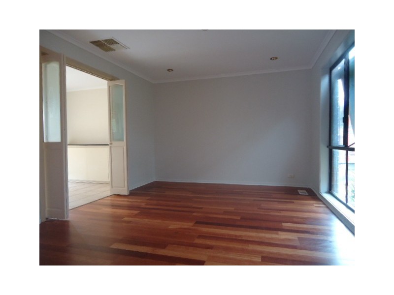 2/93 Martins Lane, Viewbank VIC 3084