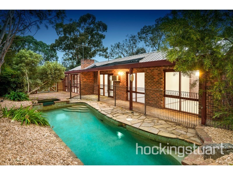 16 Monclaire Court, Eltham VIC 3095