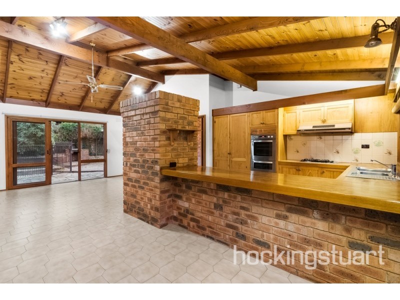 16 Monclaire Court, Eltham VIC 3095