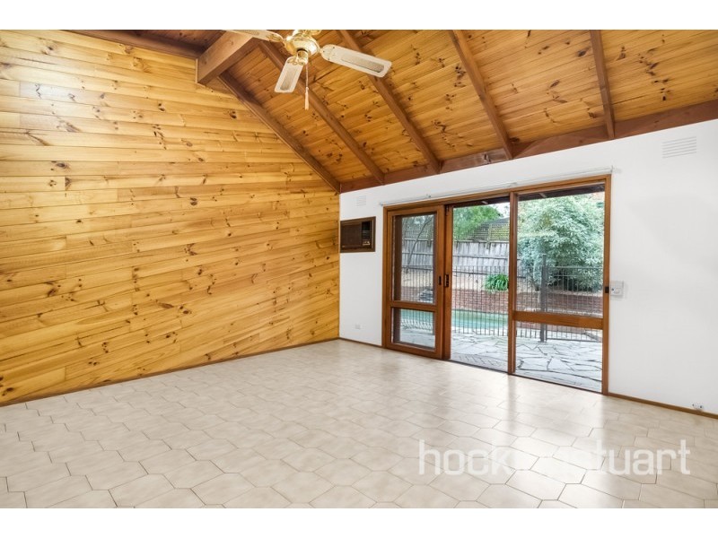 16 Monclaire Court, Eltham VIC 3095