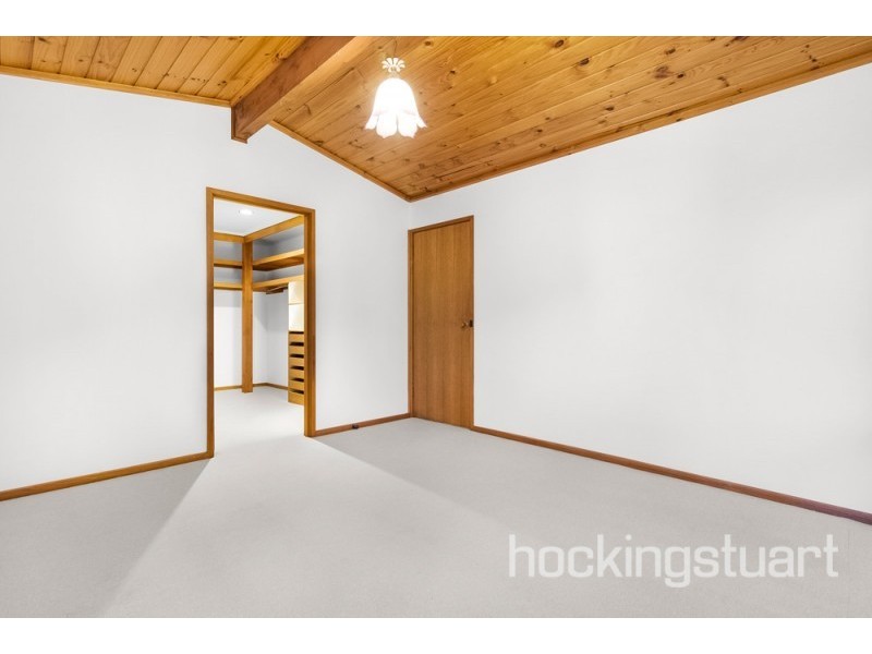 16 Monclaire Court, Eltham VIC 3095