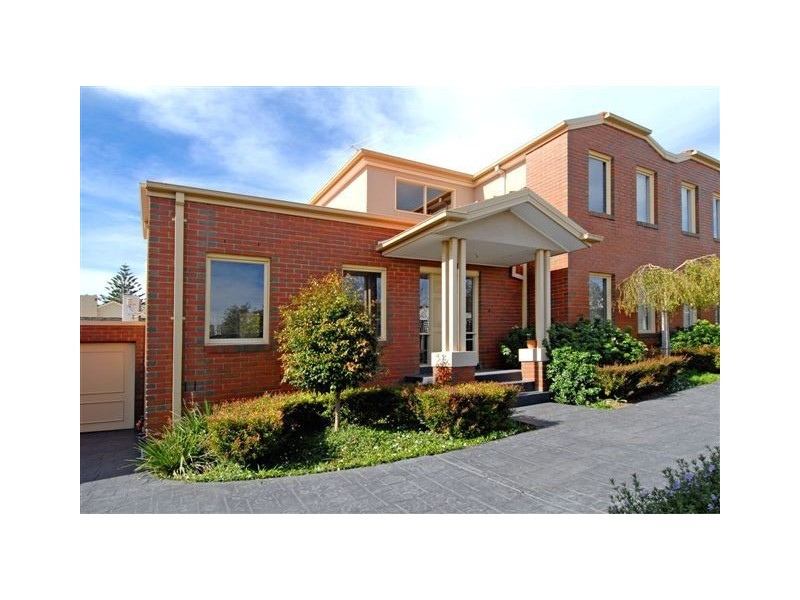 2/18 Linden Avenue, Heidelberg Heights VIC 3081