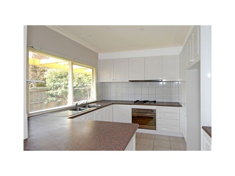 2/18 Linden Avenue, Heidelberg Heights VIC 3081