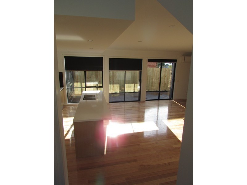 1/17 Tambo Avenue, Reservoir VIC 3073