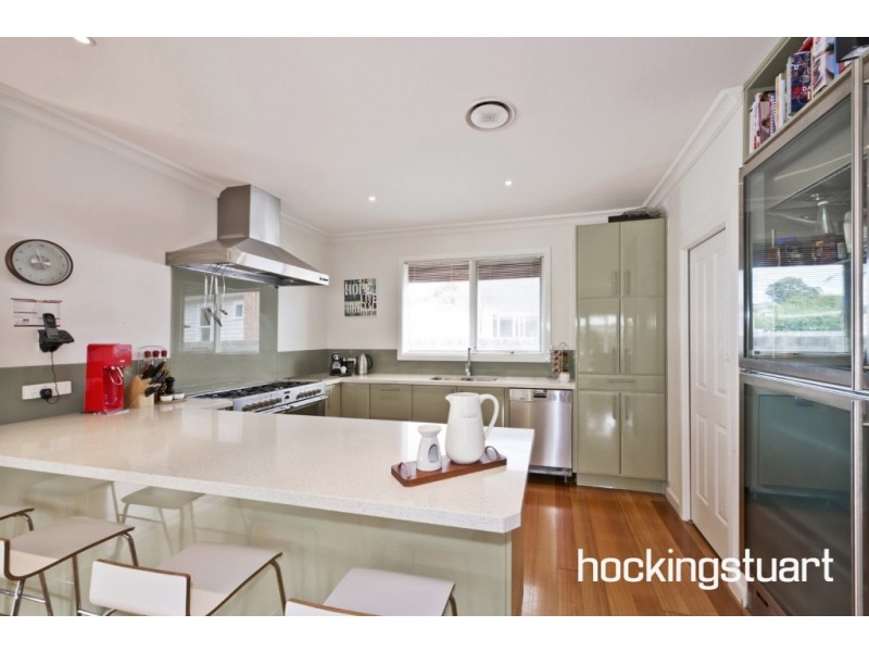 12 Law Street, Heidelberg Heights VIC 3081