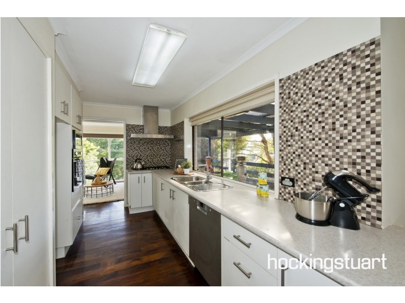 8 Lowan Avenue, Yallambie VIC 3085