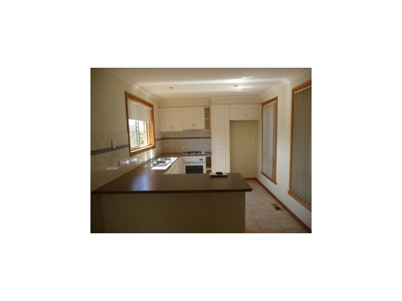 2/107 Sackville Street, Montmorency VIC 3094