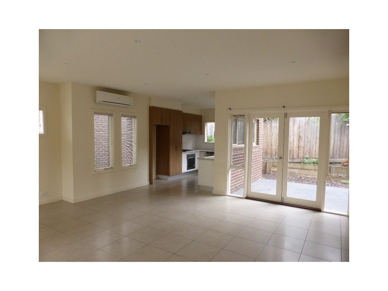 2/1153 Main Road, Eltham VIC 3095