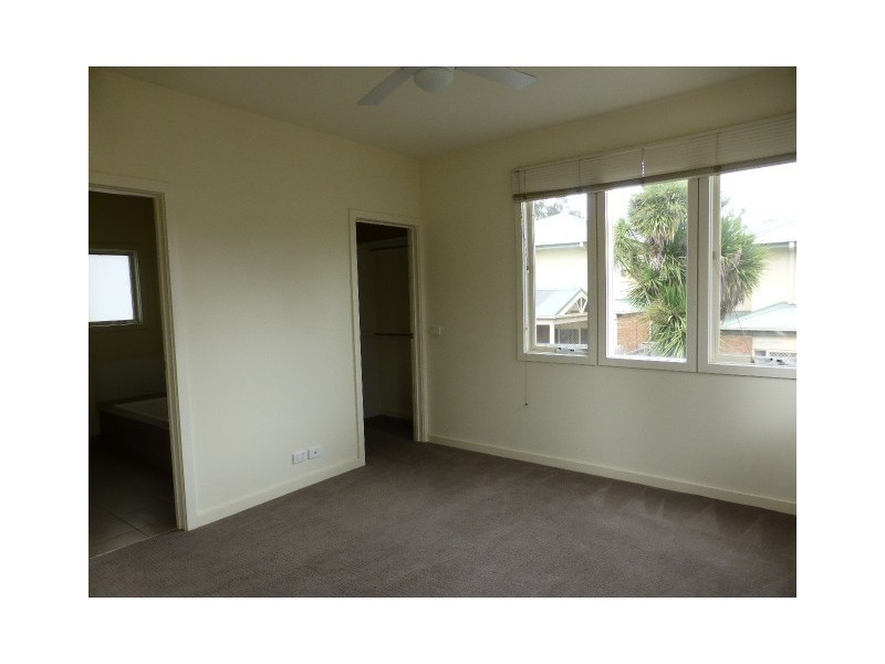 2/1153 Main Road, Eltham VIC 3095