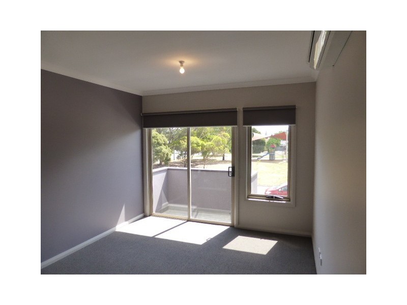 4A Narvik Crescent, Heidelberg West VIC 3081