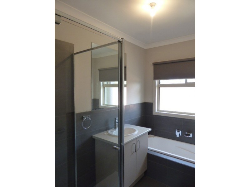 4A Narvik Crescent, Heidelberg West VIC 3081