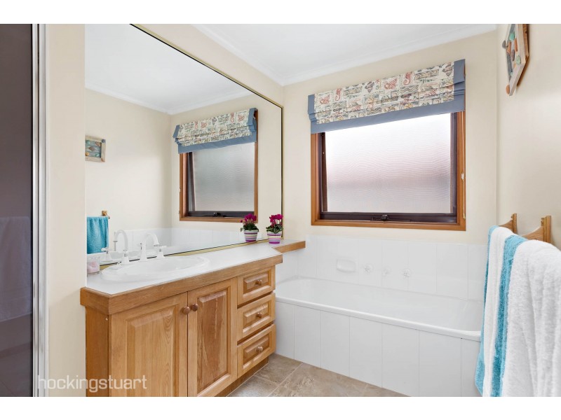 14 Glenwood Drive, Greensborough VIC 3088