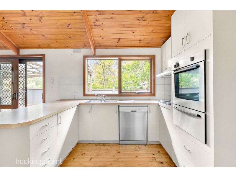 1 Carlyle Close, Hurstbridge VIC 3099