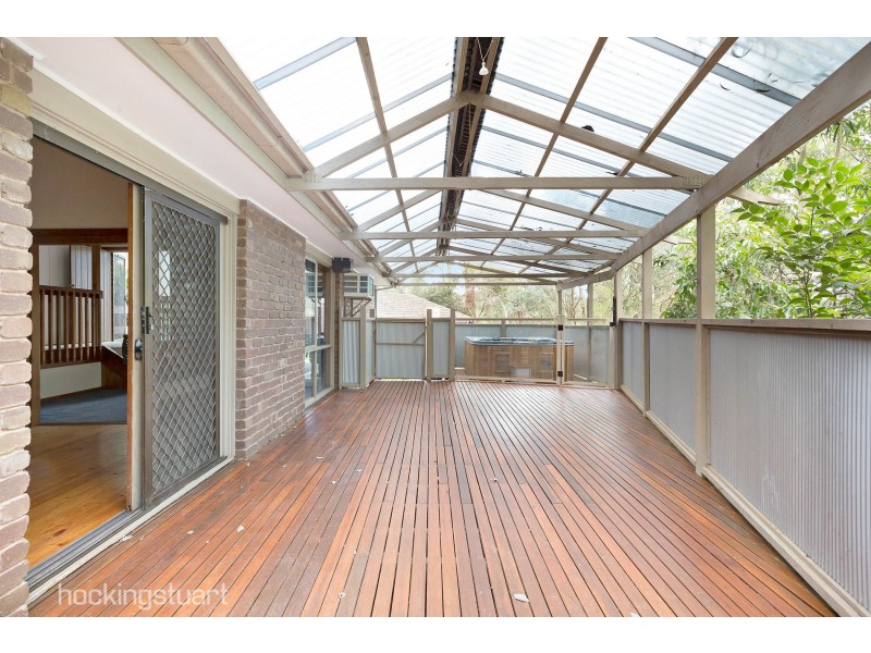 1 Carlyle Close, Hurstbridge VIC 3099