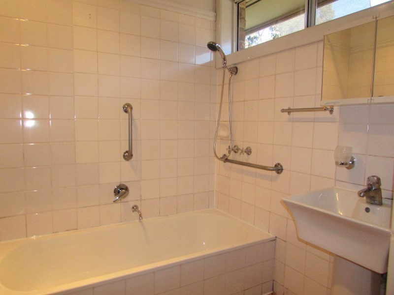 96 Southern Road, Heidelberg Heights VIC 3081