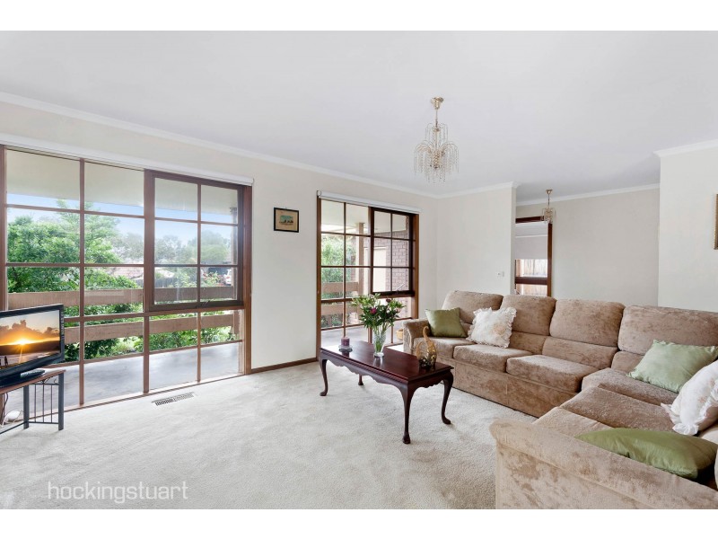 34 Sherlowe Crescent, Viewbank VIC 3084