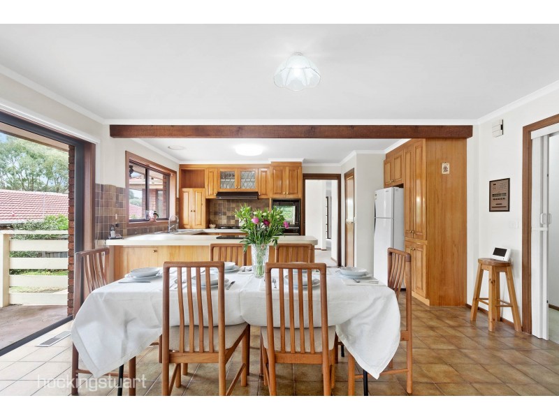 34 Sherlowe Crescent, Viewbank VIC 3084