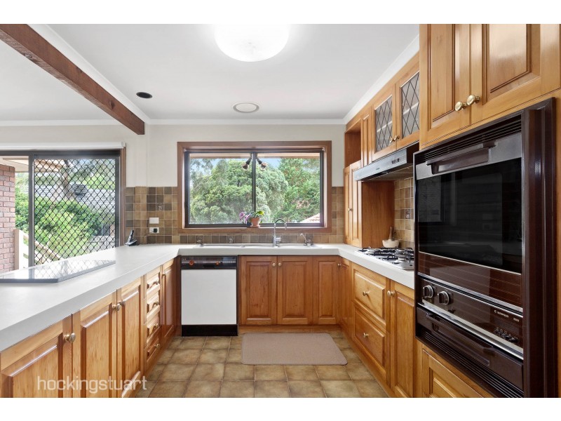 34 Sherlowe Crescent, Viewbank VIC 3084