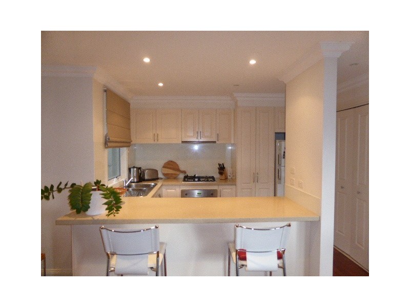 3/15 Luck Street, Eltham VIC 3095