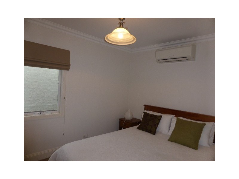 3/15 Luck Street, Eltham VIC 3095