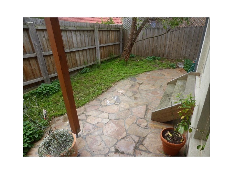 3/15 Luck Street, Eltham VIC 3095