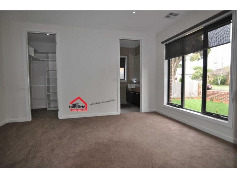 1/11 Wallace Avenue, Oakleigh South VIC 3167