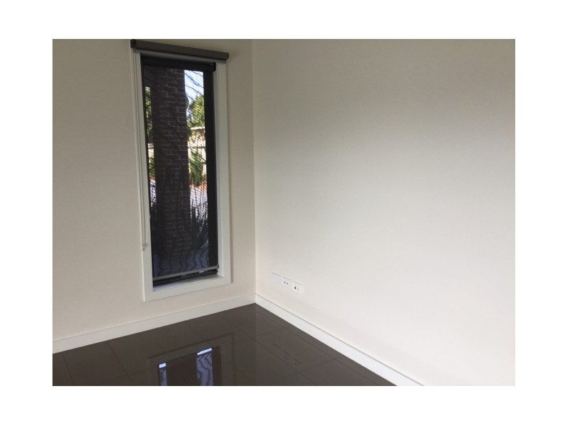 2/11 Wallace Avenue, Oakleigh South VIC 3167