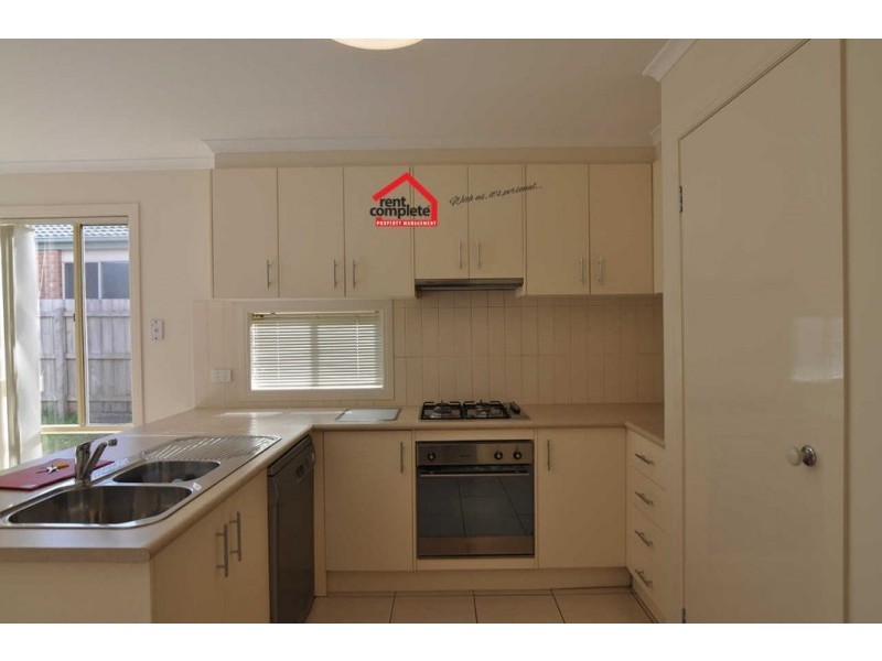 18 Jacaranda Drive, Carrum Downs VIC 3201