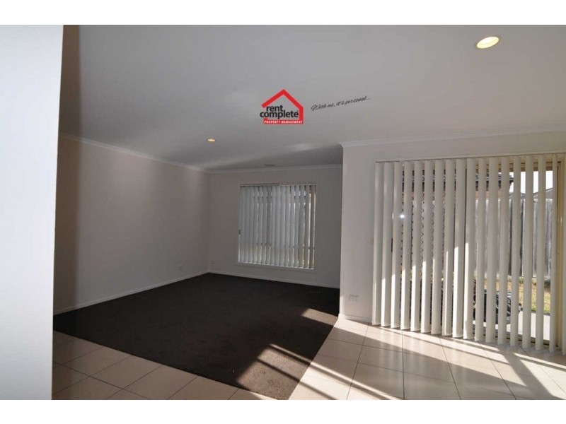 18 Jacaranda Drive, Carrum Downs VIC 3201