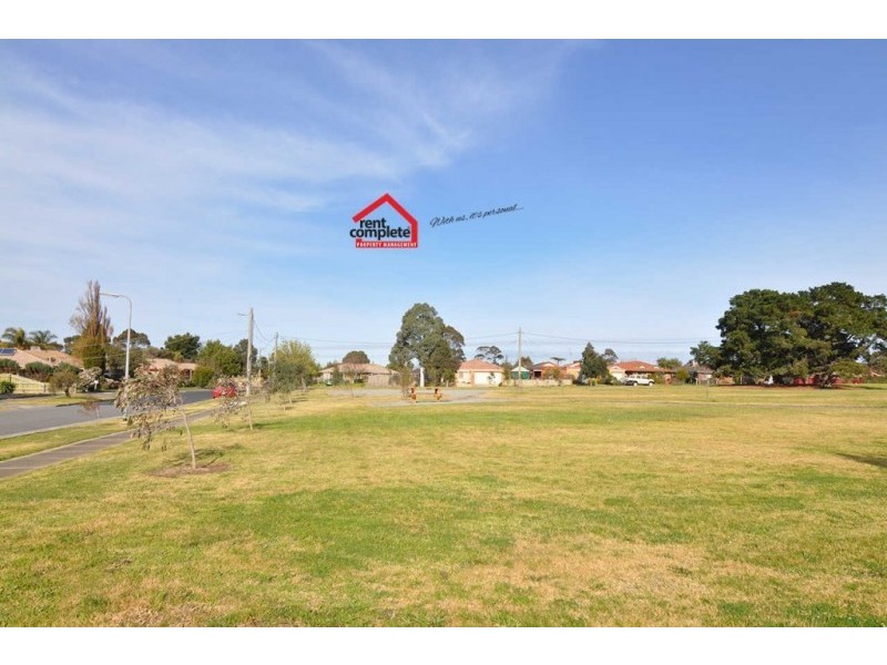 18 Jacaranda Drive, Carrum Downs VIC 3201