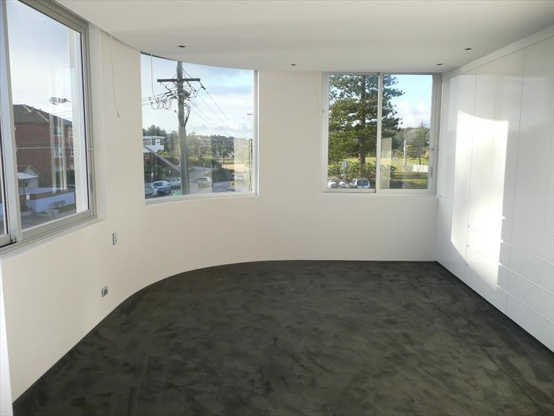 211 Ocean Street, Narrabeen NSW 2101