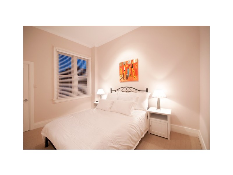 00 The Corso, Manly NSW 2095