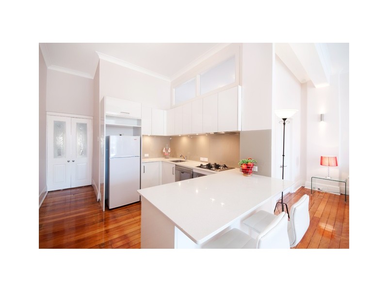 00 The Corso, Manly NSW 2095