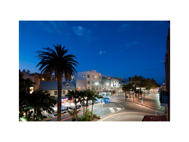 00 The Corso, Manly NSW 2095