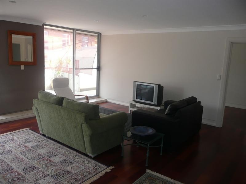 11 Pittwater Road, Manly NSW 2095