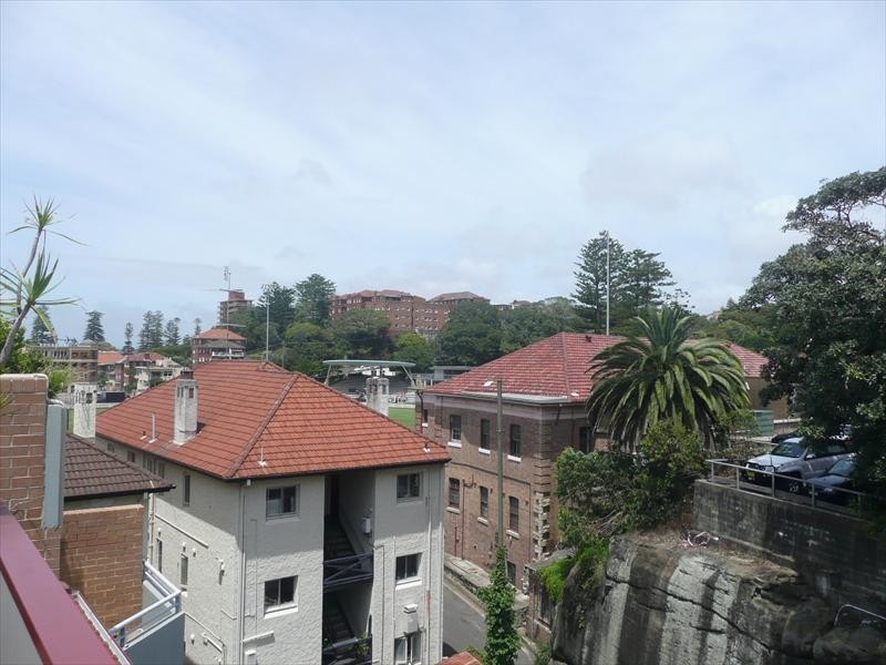 11 Pittwater Road, Manly NSW 2095