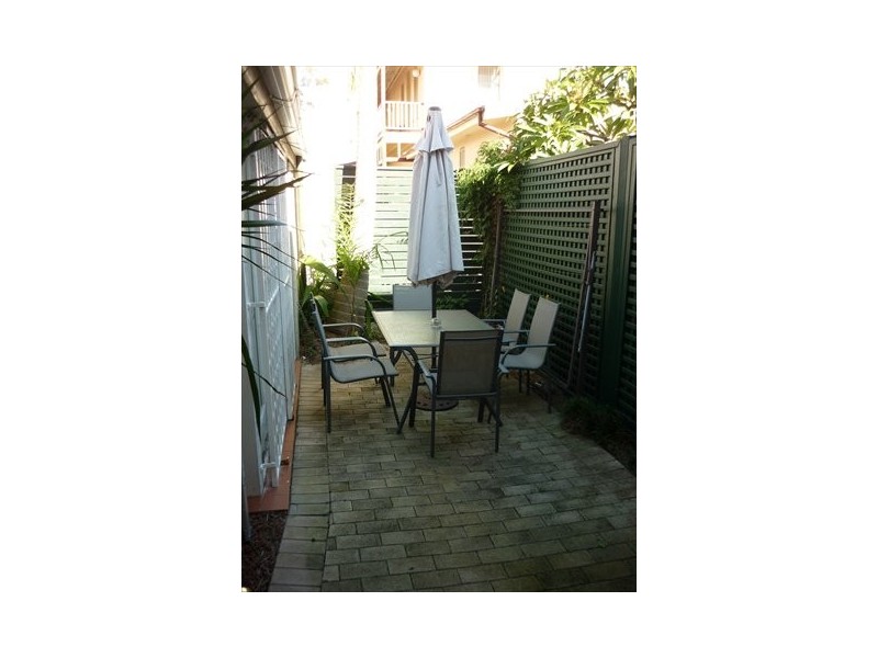 00 Huntington, Crows Nest NSW 2065