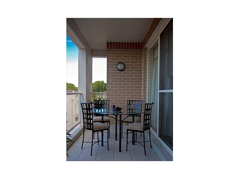 Karrabee Ave, Huntleys Cove NSW 2111